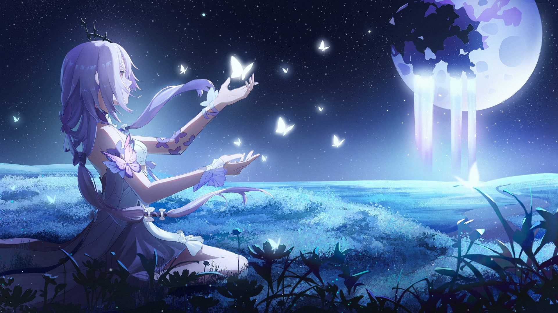月下少女戏蝶