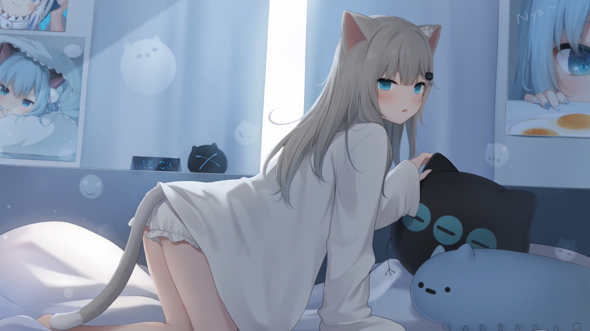 猫耳少女卧床